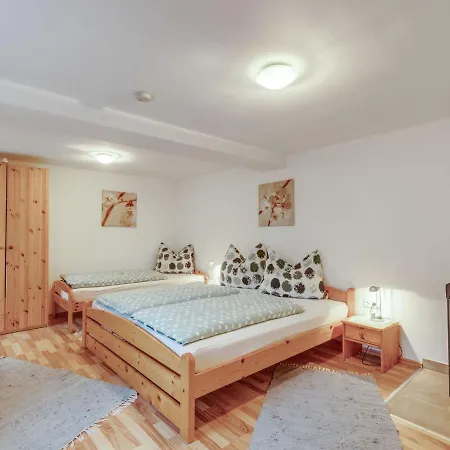 Ferienhaus Warm Holiday In With Terrace